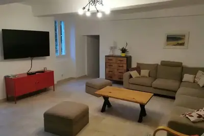 Bâtisse provençale avec piscine