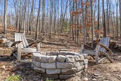 Image de Charming 3-bedroom house with firepit and game room in gorgeous Harpers Ferry