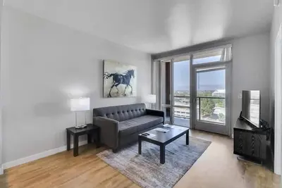 Image de nr Venice Beach 2br w/ Views | Resort style Pool & Spa