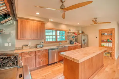 Image de The Shrine-Charming 4-bedroom house in Bartlett with Ac, WiFi - 9 Beds