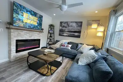 Image de Lakeside Retreat in Highland Lakes, Nj – Near Wineries, Breweries and Hiking!