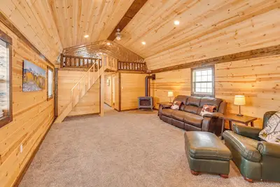 Image de Near Hunting: Cozy Cabin w\/ Deck in Grass Range!