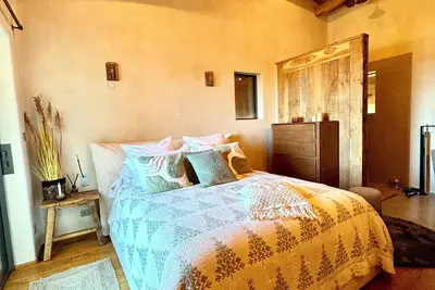 Image de Magnifique demeure en pierre dans domaine de 10ha avec vue mer