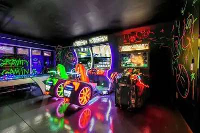 Image de Twilight Tunes - Pool, Glowing Arcade Experience