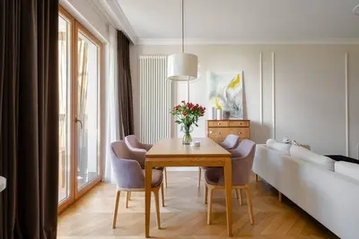 Image de Sphisticated apartment in luxury area - Old Mokotow district