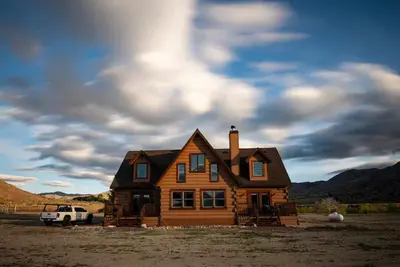 Image de Mountain views, starry skies and 90 acres of nature to explore.