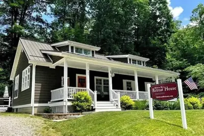 Image de Relax Mohican Riverside ~ stunning Views~ hot tub ~ wifi