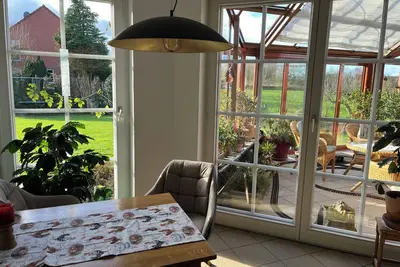 Image de Centrally located, quiet vacation apartment with conservatory and view of the Werse