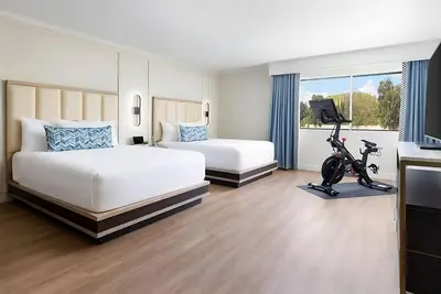 Image de 2 SoCal Fit Room Two Queen, The Anza A Calabasas, Pet-Friendly, Pool