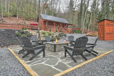 Image de Luxury Retreat in the Smokey Mountains/Hot Tub Cabin A