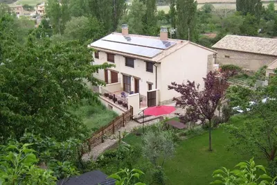 Image de Maison de campagne \"Las Lezas\" avec vue sur les montagnes, terrasse privée et Wi-Fi