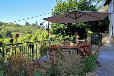 Image de Cute Country Cottage in a 'Plus Beau Village' and within 15 minutes drive of Pompadour Heras