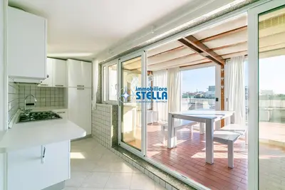 * Attic * London Condominium