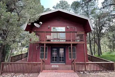 Image de Mountain Serenity 3-bedroom cabin with breathtaking views