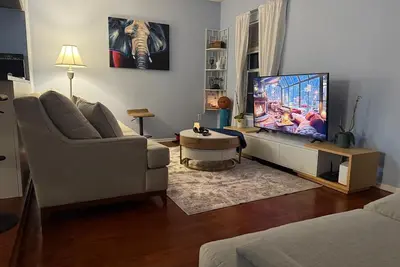 Image de Spacious Townhouse w/ Backyard Near D. C. &Iad airport