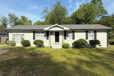 Image de Coastal Clubhouse; 4 bedrooms + separate Game Room