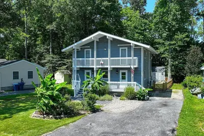 Image de The Blue Crab-Non-Group Rental-3 Bedrooms, 2 Bathrooms, Sleeps 6