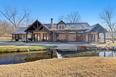Image de Whispering Brook-Outdoor oasis w\/stream-Sleeps 16