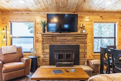 Image de Adventure & Relaxation by Lake Superior!
