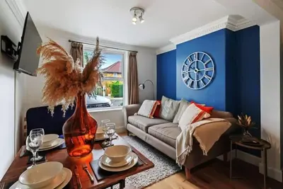 Image de Nice House & Free Parking Close to Morden & Sutton