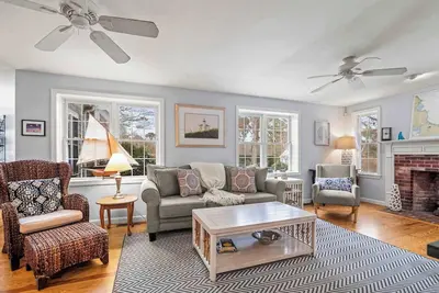 Image de Cozy Bungalow Close to Downtown!