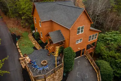 Image de Comfort and Luxury at its best, Hot Tub 1 Dog friendly. New Property
