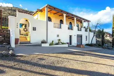 Geologist's House | Sleeps 8 | Close to Sedona