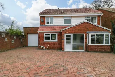 Image de 14 Birchwood Road, family friendly, with open fire in Woolaston