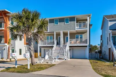 Image de The Sunny Kure - Charming Coastal Getaway!