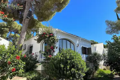 Image de Charming 2-bedroom house with WiFi, Ac in lovely Jávea