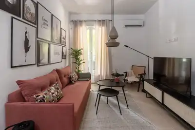Image de Renovated Gem near Pedion Areos Park & Museums