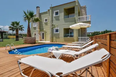 Image de Gaia 6bdr villa w\/ private pool, garden by Hospi