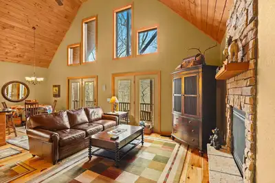 Image de Perfect Pet Friendly Getaway in Banner Elk with Private Hot Tub