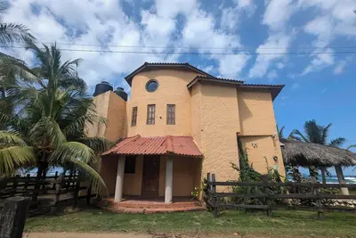 Image de Beautiful beach front house in the Caribbean
