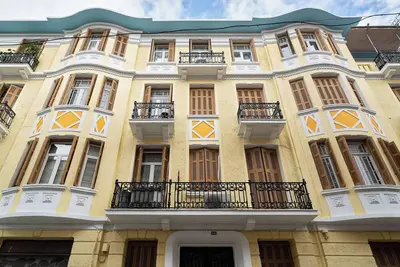 Image de Spacious & Artistic Retro 2bd Apt with Sauna