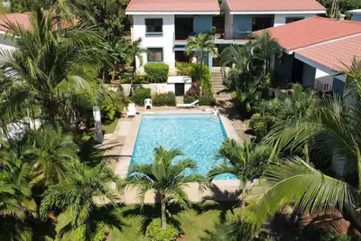 Image de Beautifully Renovated Private Rental in the Desirable Las Palmas Community