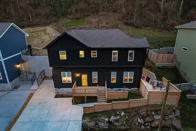 Image de New 4br Family Getaway | Minutes to City