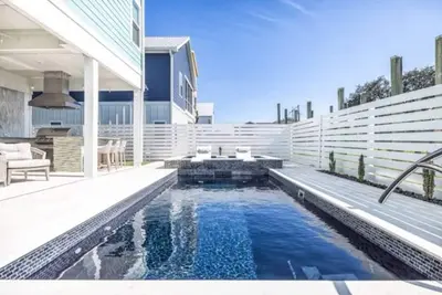Image de Where The 3Cs Gather! -Welcome to Coastal Elegance