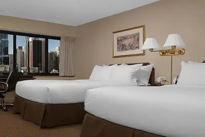 Image de Stylish Urban Room w/ Chic Café & Snack Bar in Buzzing Times Square