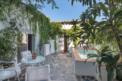 Image de Maison de campagne \"La Rana Verde De Abajo\" avec vue sur les montagnes, piscine privée et Wi-Fi