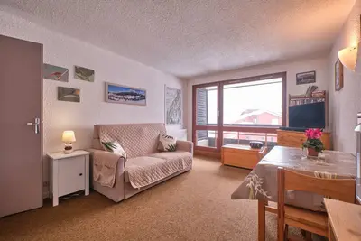 Image de Studio 'Herboully' avec vue sur les montagnes et terrasse privée