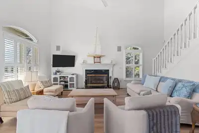 Image de Experience ocean views at 'No Egrets', a spacious 4-bedroom, 3-bathroom retreat
