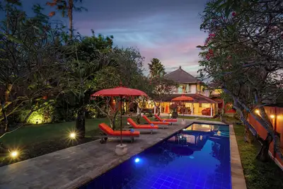 Image de Seminyak villa kubuku 4 bedrooms