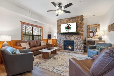 Image de Spacious 2-Bd + Loft Retreat in the Heart of Branson-Minutes to Shows, Shopping & Dining