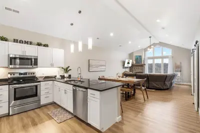 Image de Luxe 3-Bd golf condo, Sleeps up to 10 guests. - Close to Everything!