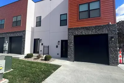 Image de New Townhome in the Gem City!