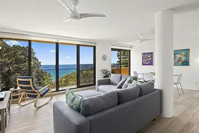 Image de Ocean Waves - boasting beautiful beach views