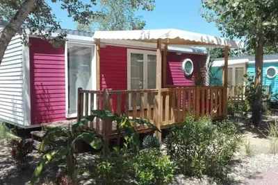 Image de Camping 4 étoiles - Piscine  - eeieid
