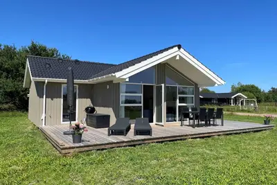 Image de Charming home in Marielyst - Bøtø