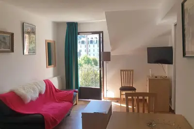 Image de Appartement T3 Rénové avec vue sur la Montagne; proche centre Luchon!